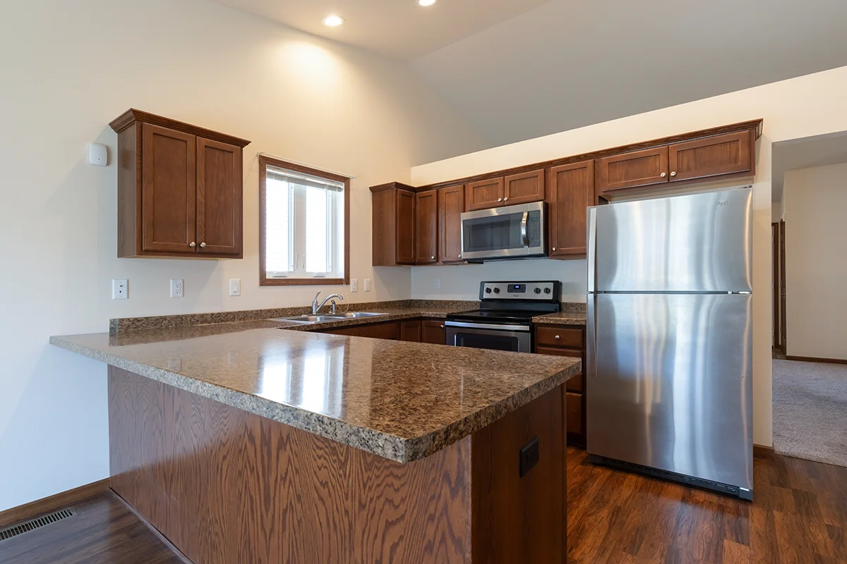 https://www.jaybirdseniorliving31.net/wp-content/uploads/2023/09/sunset-park_09_1200.webp